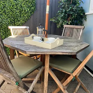 https://mill-cottage-new-refurbished-2-bed-cleethorpes.yorkshirehotels.net